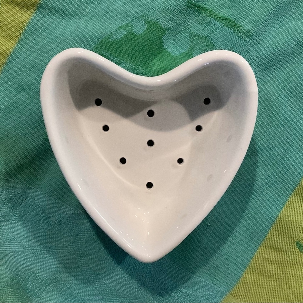 Apilco Mini Heart-Shaped White Porcelain Cheese Mold